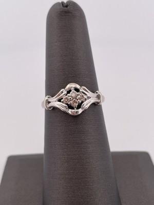 10k White Gold 0.12ctw Diamond Ring/ Size 6.5/ 1.9g