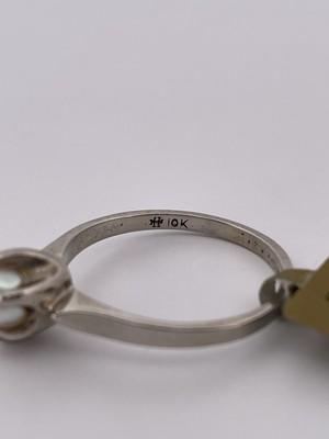 10k White Gold Pearl Ring/ Size 8/ 2.4g