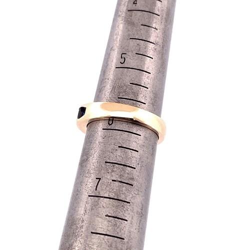 14K Yellow Gold Davis Signed Blue Square Sapphire Band Ring Size 5.75