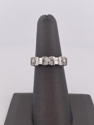 14k White Gold 0.75ctw Diamond Ring/ Size 6.75/ 4.4g
