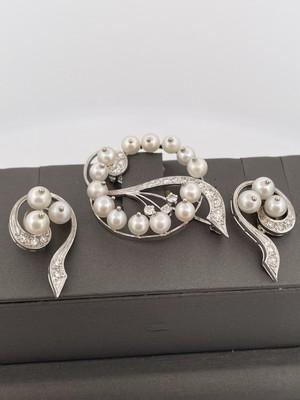 14k White Gold 1.15ctw Diamond & Pearl Brooch & Earring Set