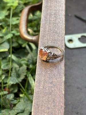 14k White Gold Filigree Orange Glass Ring/ Size 4.25/ 1.9g
