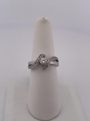 14k White Good 0.30ct Center Stone & 0.25ct Setting Stones/ Size 7/ 6.2g