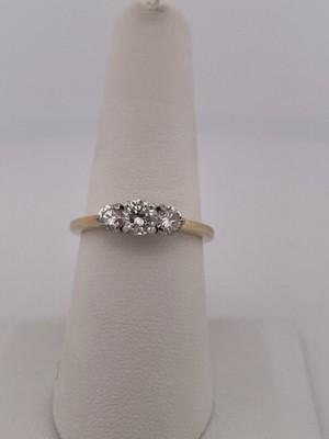 14k Yellow Gold 0.80ctw Diamond Ring/ Size 7.25/ 2.8g