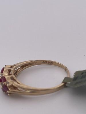 14k Yellow Gold Ruby & Diamond Ring/ Size 7.75/ 2.3g