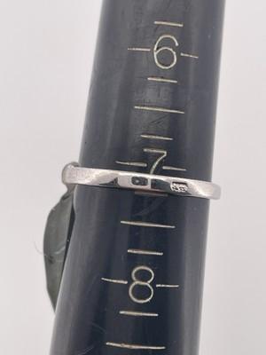 14k white gold sapphire & Diamond Ring/ Size 7.25/ 1.7g