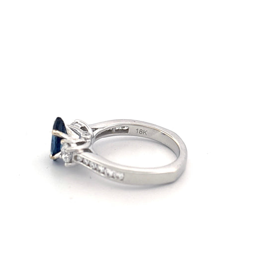 18K White Gold Sapphire & Diamond Ring