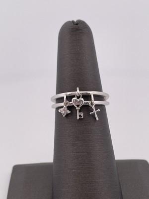 18k White Gold 0.03ctw Diamond Charm Ring/ Size 6/ 3.8g
