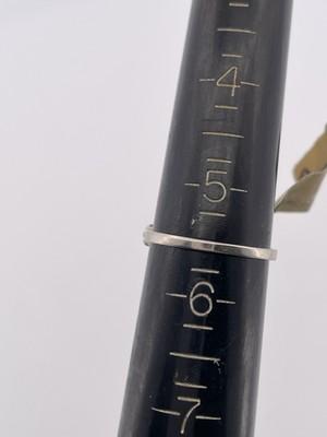 18k White Gold 0.10ctw Diamond Ring/ Size 5.5/ 1.9g