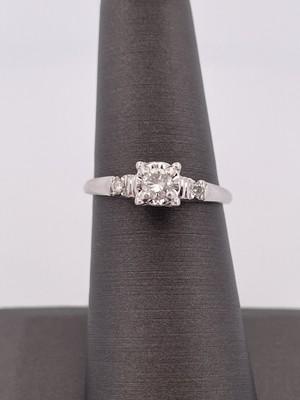 18k White Gold 0.30ctw VS2 Diamond Ring/ Size 6.75/ 2.0g
