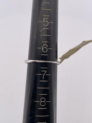 18k White Gold 0.30ctw VS2 Diamond Ring/ Size 6.75/ 2.0g