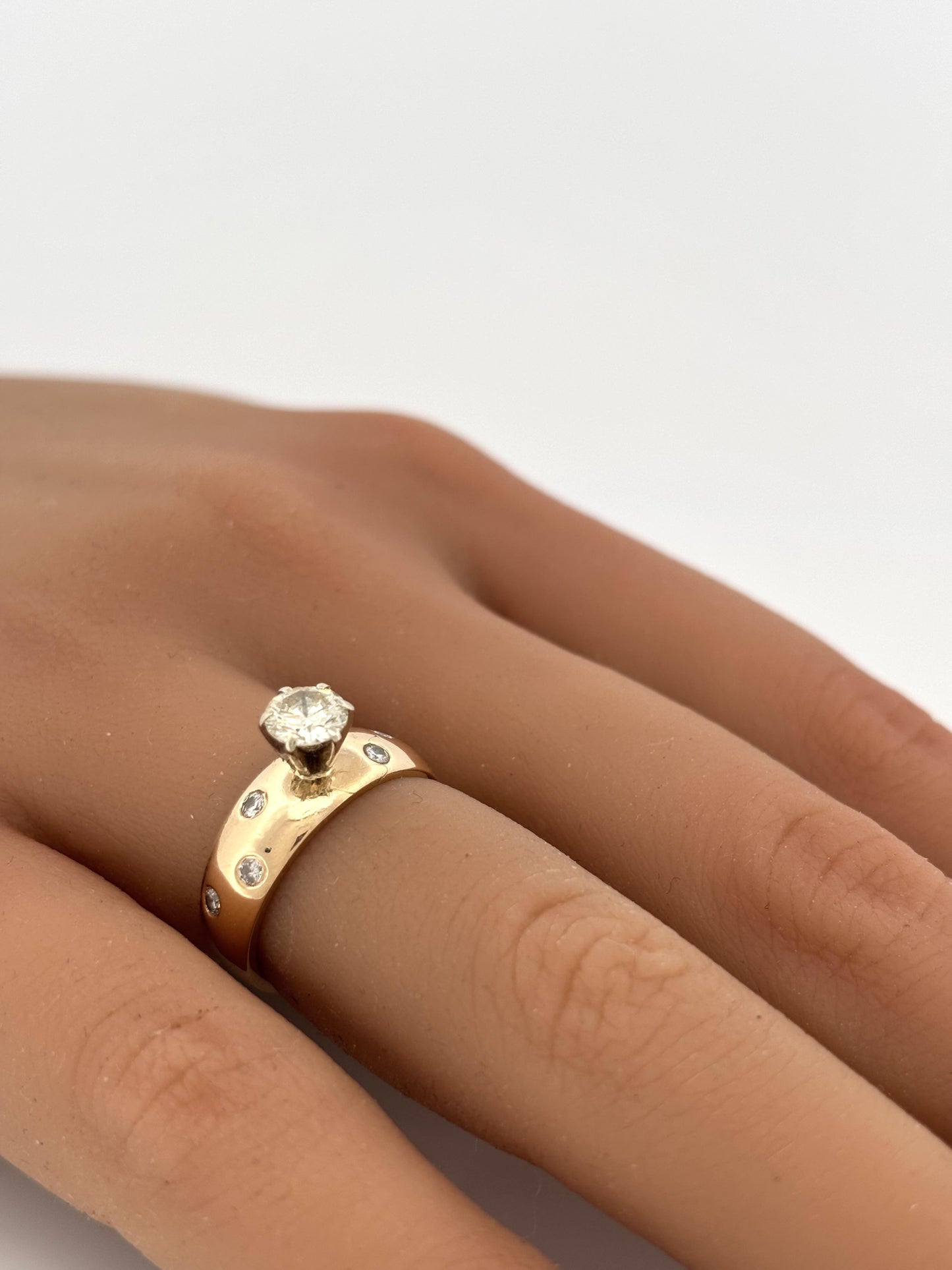 14k Yellow Gold Diamond Ring