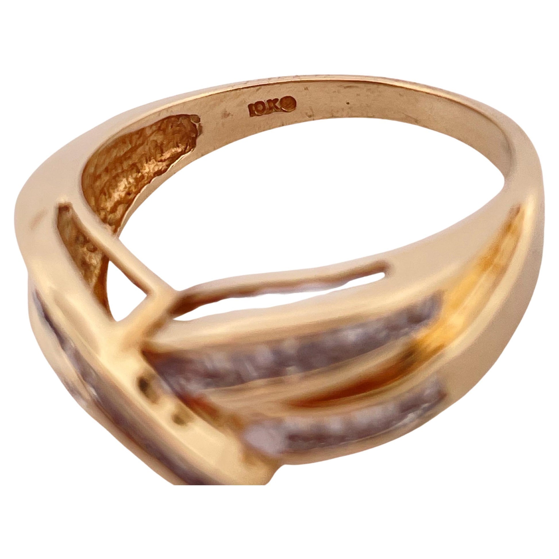 0.25ctw I-K I2 Round & Baguette Cut Diamond Ring Set in 10K Yellow Gold