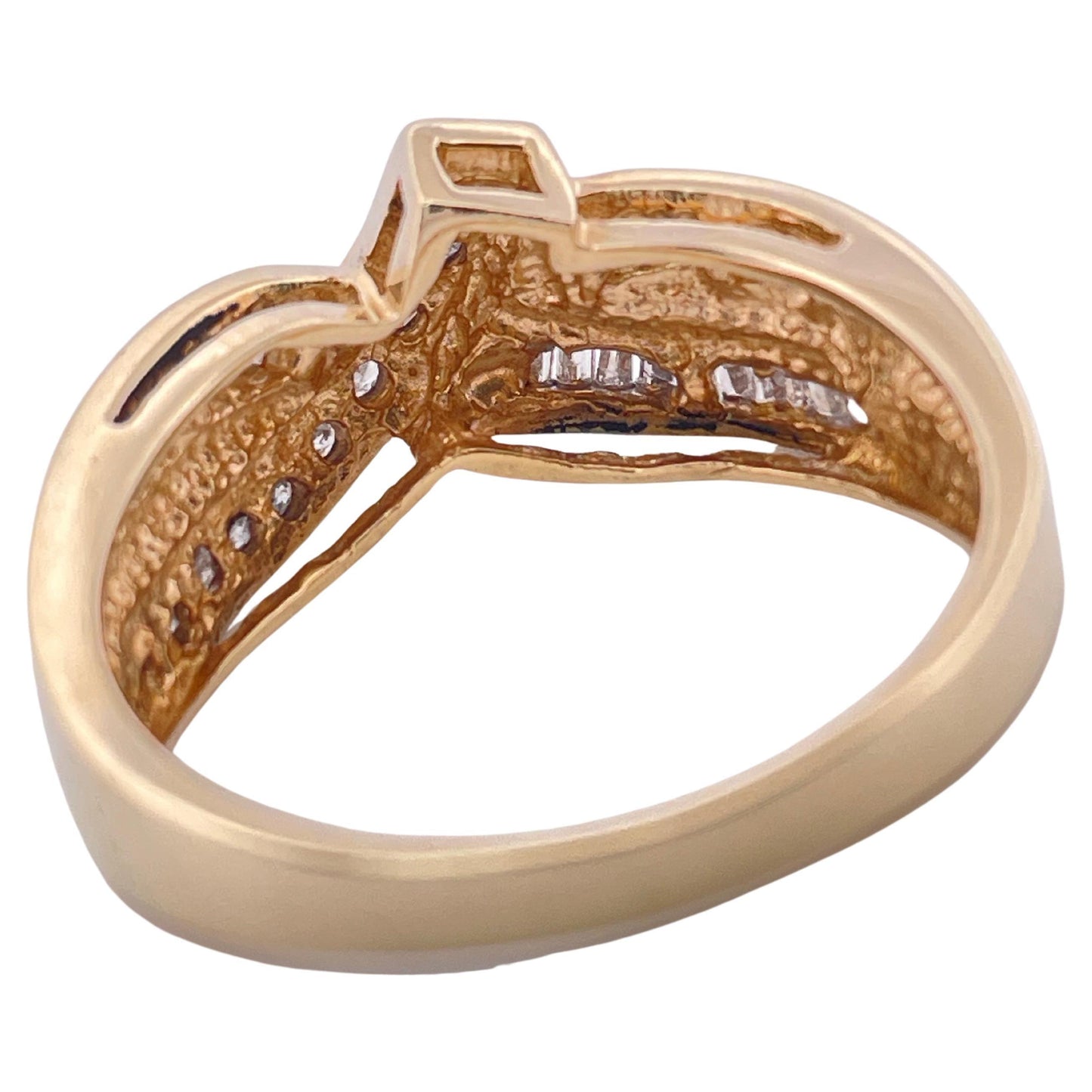 0.25ctw I-K I2 Round & Baguette Cut Diamond Ring Set in 10K Yellow Gold