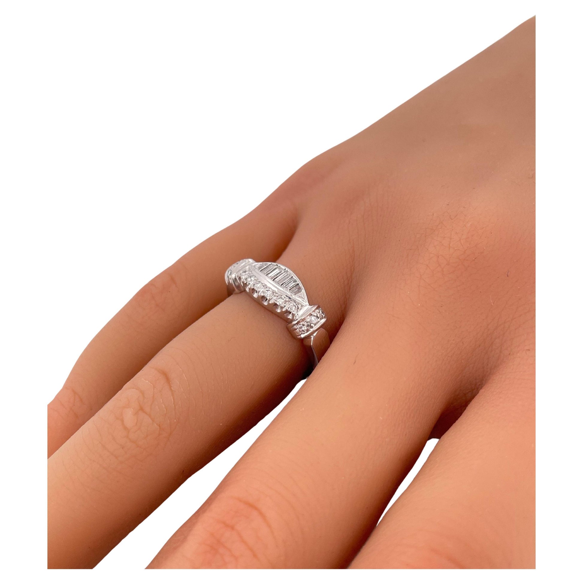 0.70ctw G-H SI1 Diamond Ring Set In Platinum