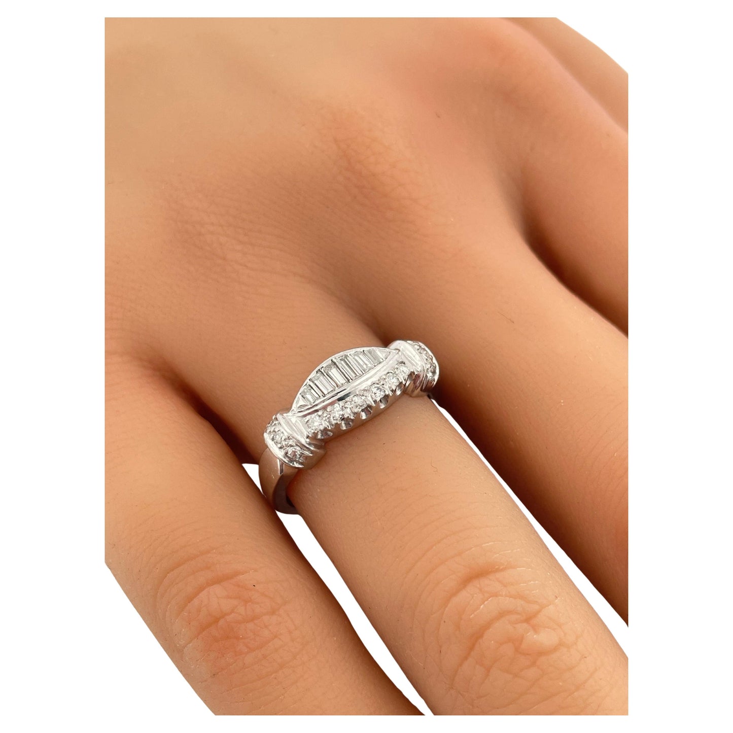 0.70ctw G-H SI1 Diamond Ring Set In Platinum