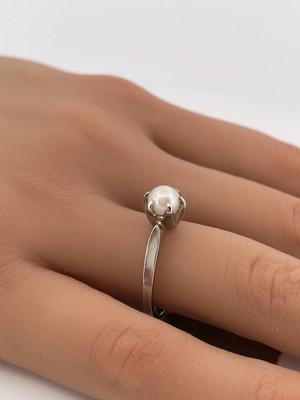 10k White Gold Pearl Ring/ Size 8/ 2.4g