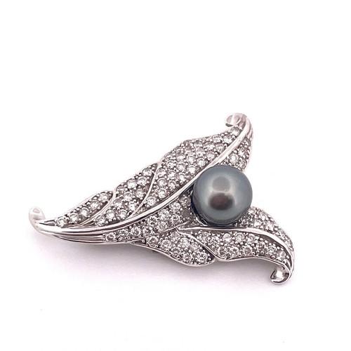 14K White Gold Vintage 2.00CTW Diamond 9.3MM Black South Sea Pearl Brooch 1.75”