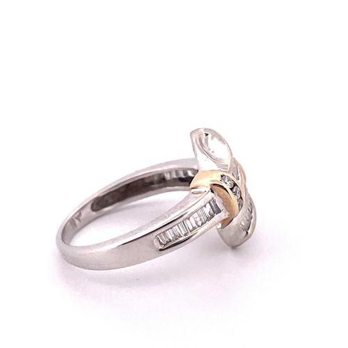 14K White & Yellow Gold Round & Baguette Cut Diamond Ring Size 6.75