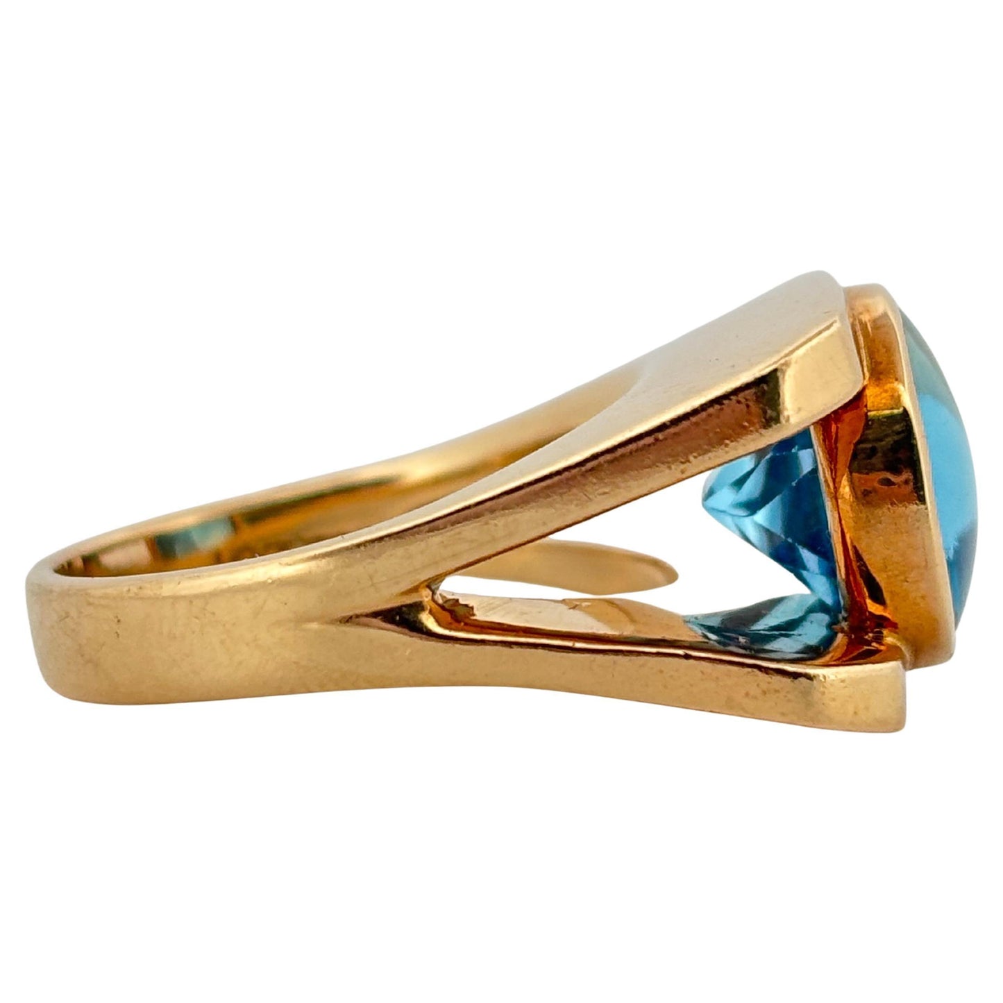 14K Yellow Gold Oval Cut 4.50ctw Swiss Blue Topaz Ring