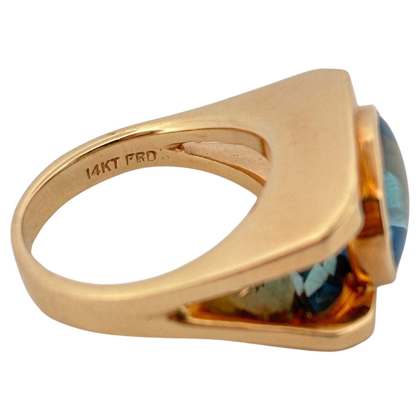 14K Yellow Gold Oval Cut 4.50ctw Swiss Blue Topaz Ring