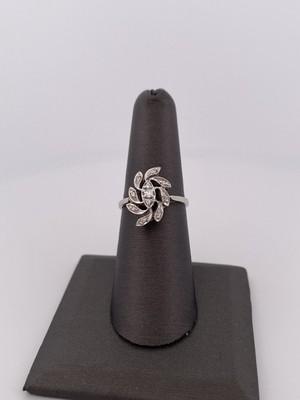 14k White Gold 0.20ctw Diamond Ring/ Size 7.25/ 3.6g