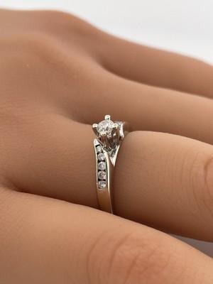 14k White Gold 0.30ctw Diamond Ring/ Size 5.5/ 2.9g