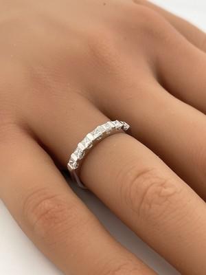 14k White Gold 0.70ctw Diamond Band/ Size 6.25/ 2.9g
