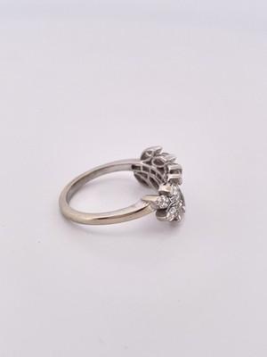 14k White Gold 2.20ct Diamond Leaf Ring