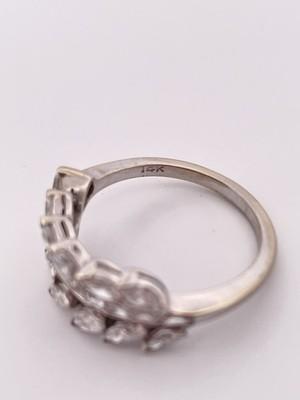 14k White Gold 2.20ct Diamond Leaf Ring