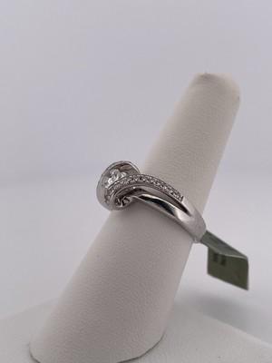 14k White Good 0.30ct Center Stone & 0.25ct Setting Stones/ Size 7/ 6.2g