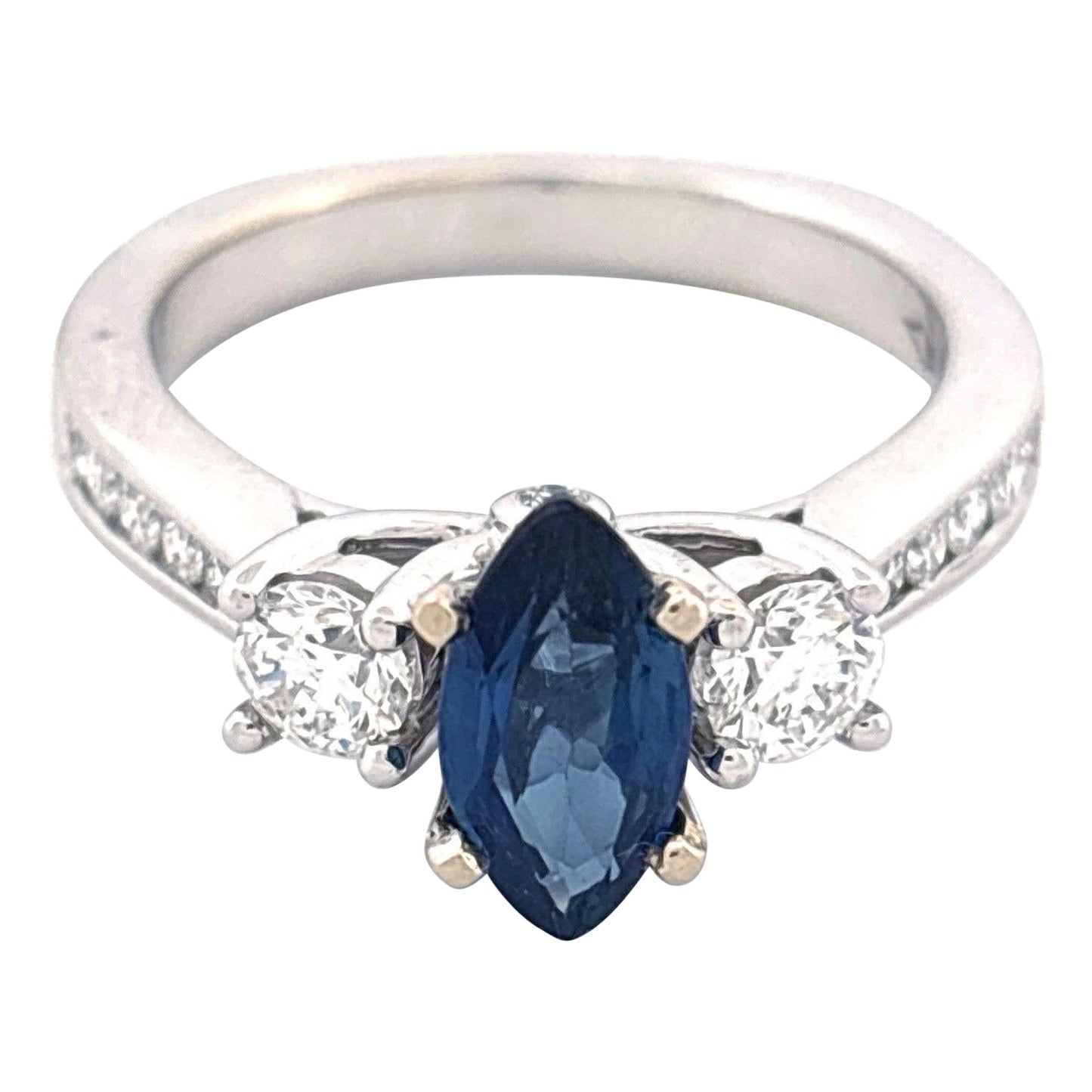 18K White Gold Sapphire & Diamond Ring