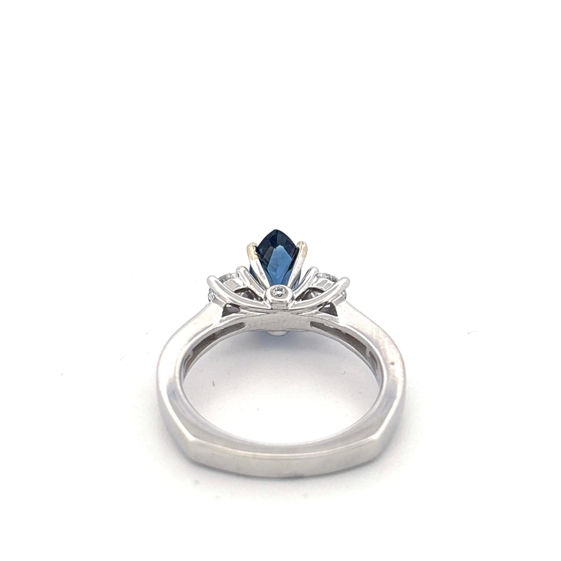18K White Gold Sapphire & Diamond Ring