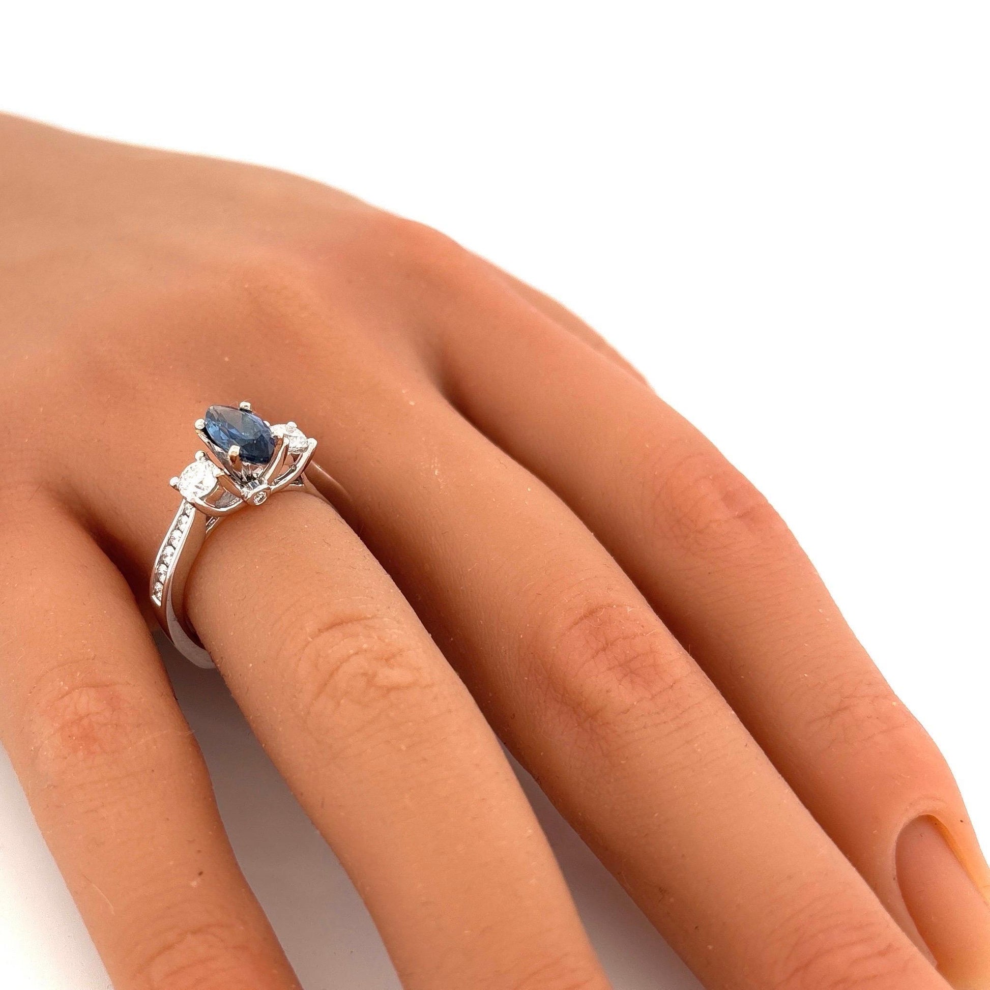 18K White Gold Sapphire & Diamond Ring