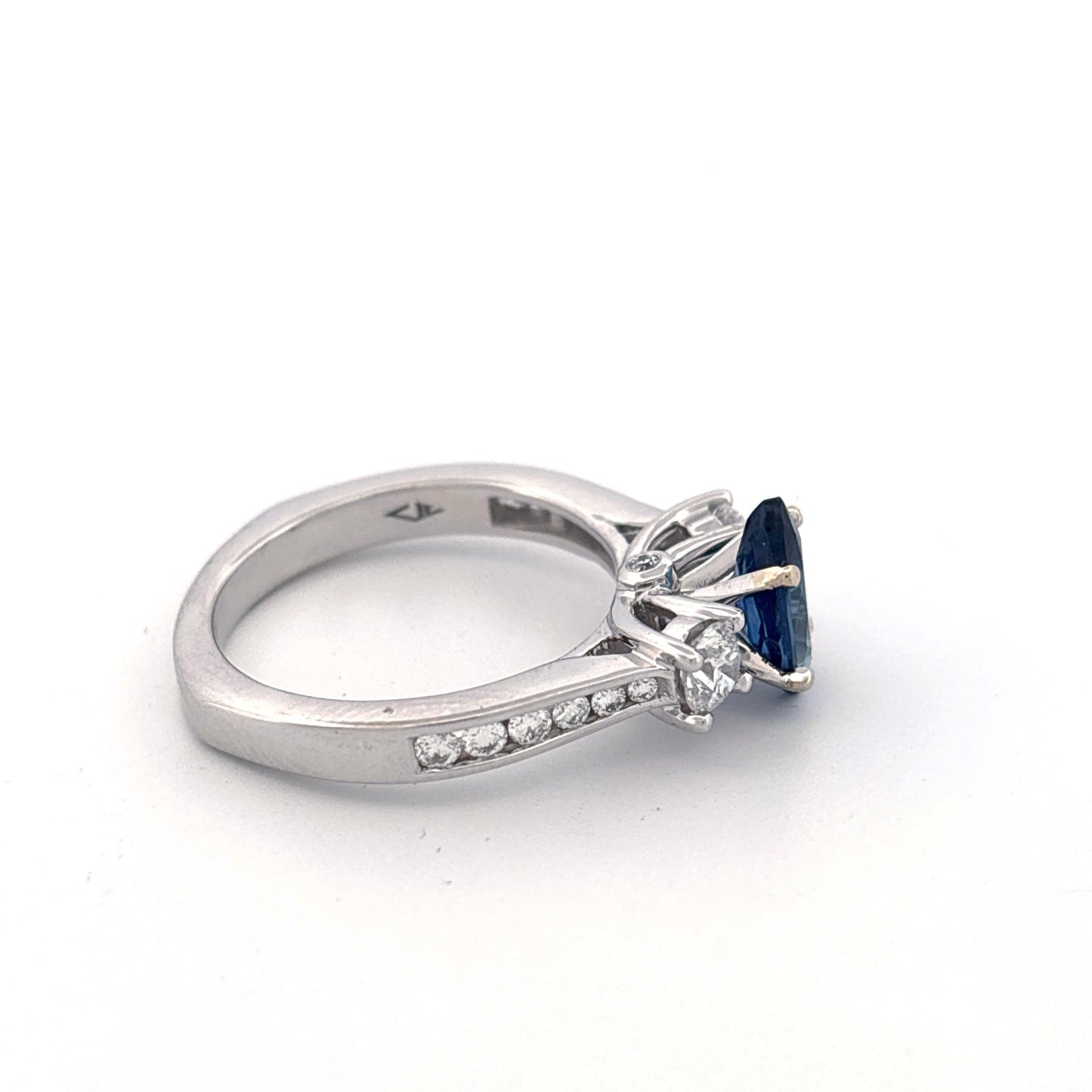 18K White Gold Sapphire & Diamond Ring