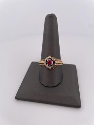 18k Tri-Colored Gold 0.50 Ruby Ring/ Size 11/ 6.7g