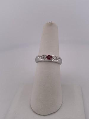 18k White Gold 0.21ctw Ruby & 0.10ctw Diamond Ring/ Size 6.5/ 3.2g