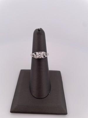 18k White Gold 0.30ctw Diamond Filigree Ring/ Size 5.5/ 2.6g