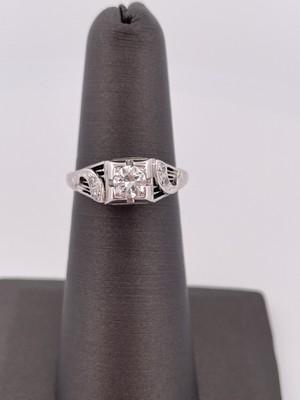 18k White Gold 0.30ctw Diamond Filigree Ring/ Size 5.5/ 2.6g