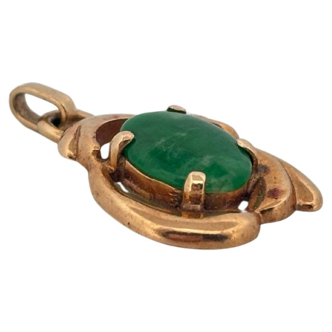 Fine Oval Jade 14K Yellow Gold Necklace Pendant
