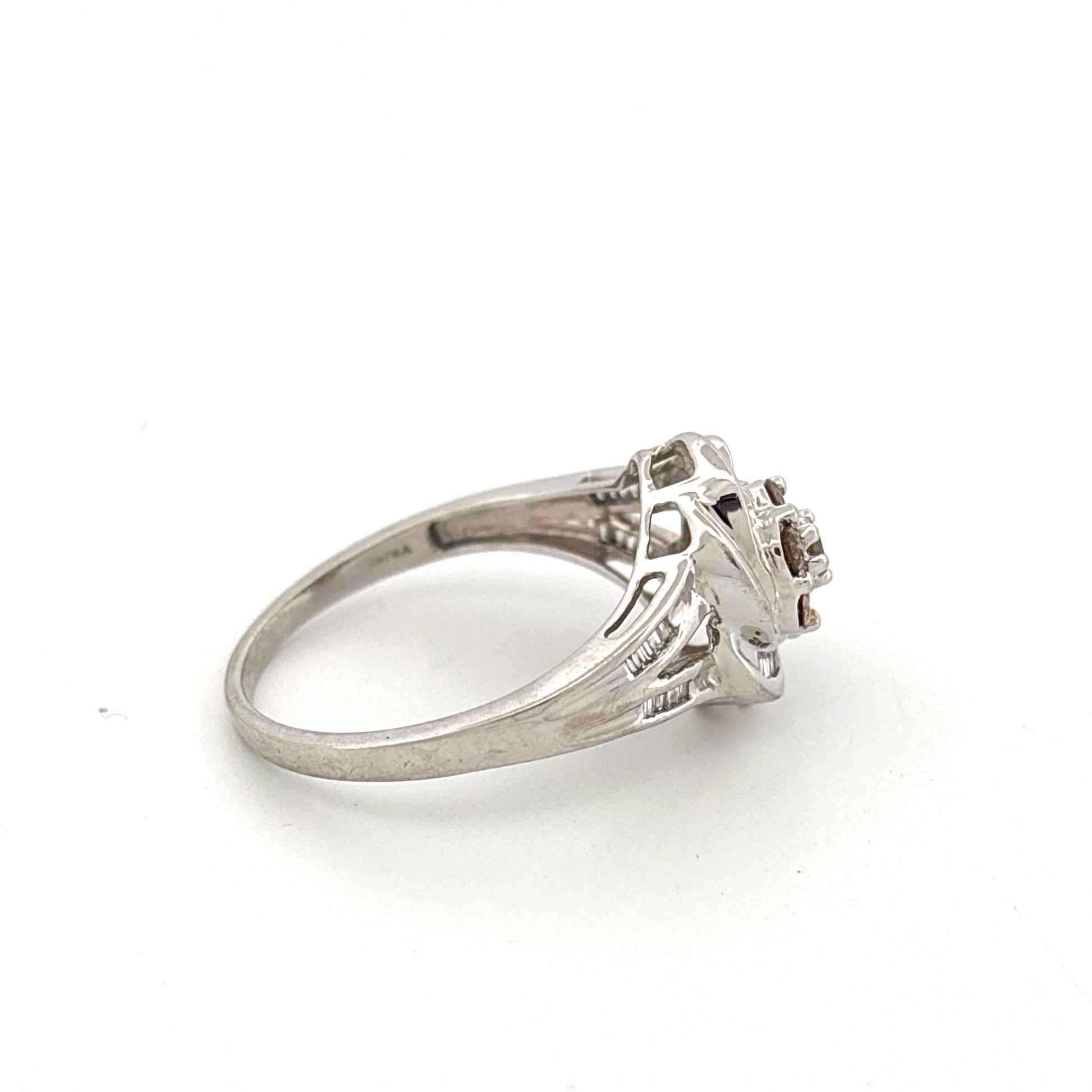 14k White Gold Diamond Ring