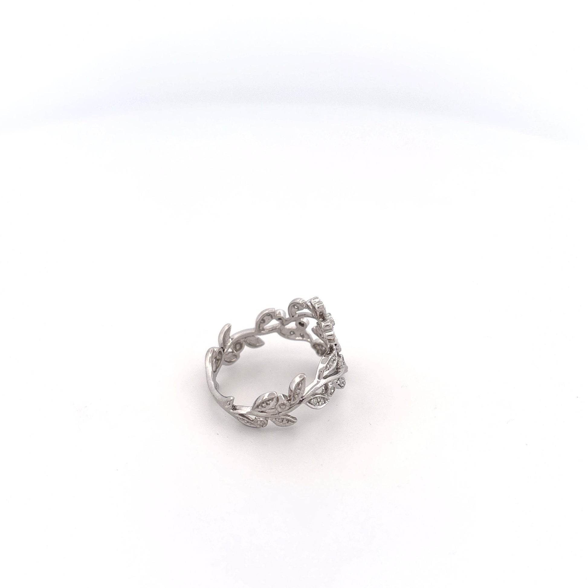 14K White Gold Floral Ring