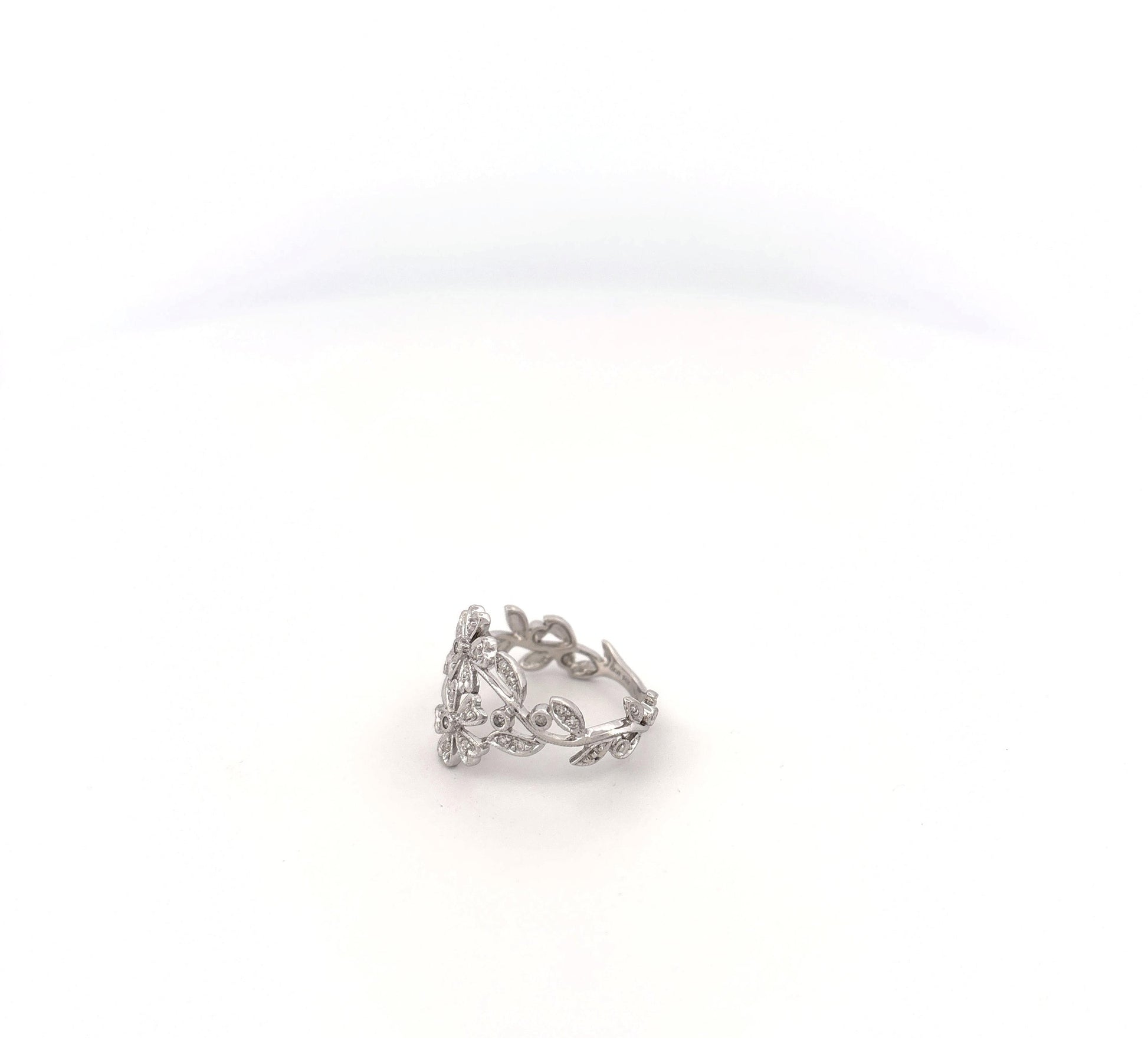 14K White Gold Floral Ring