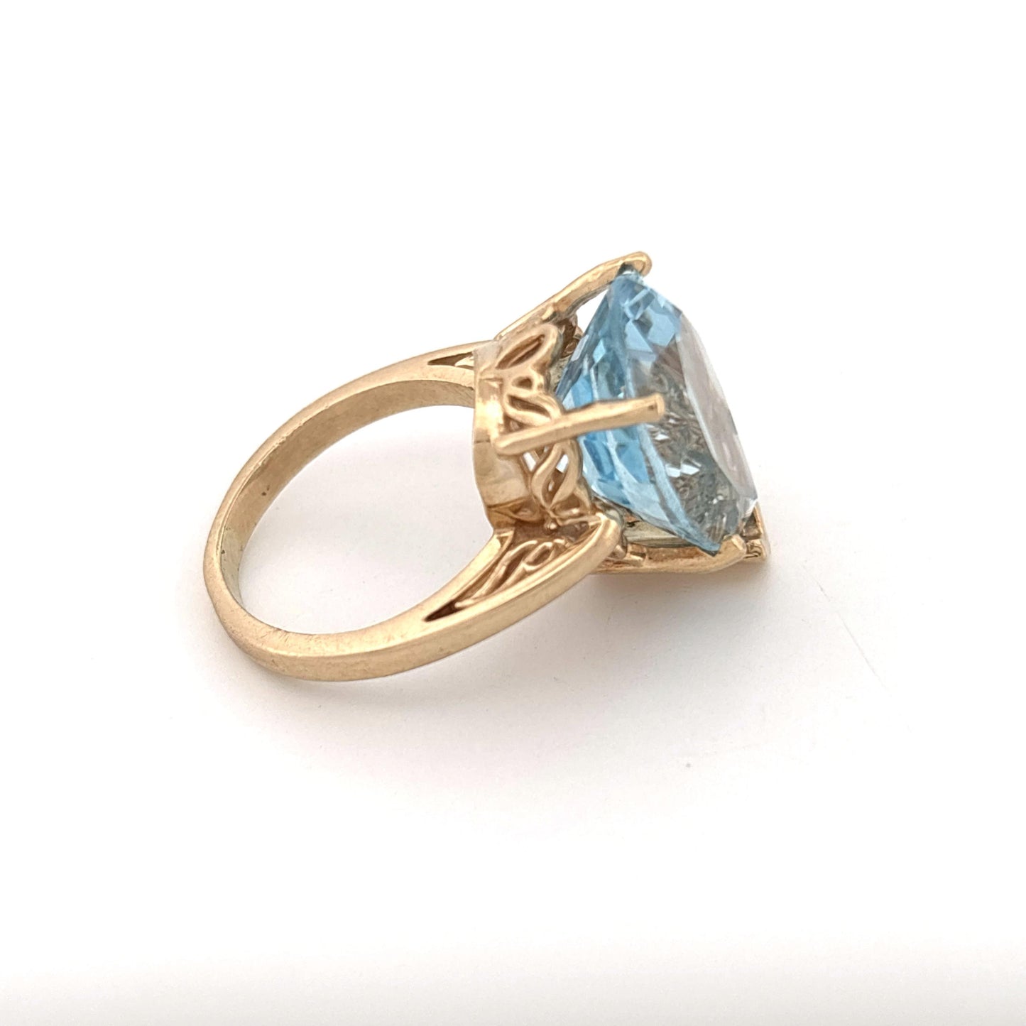 14K Pear Cut Topaz Ring