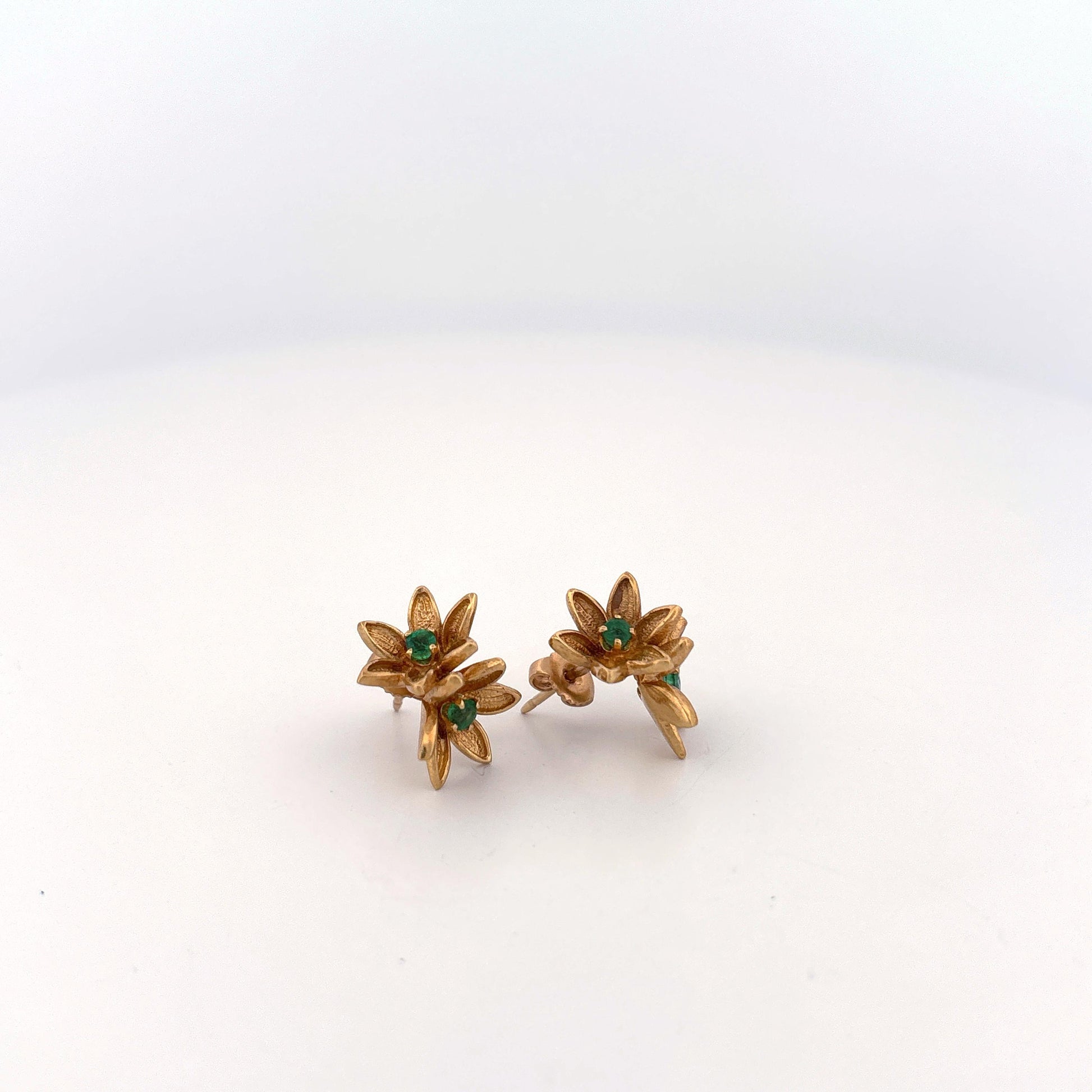 14K Emerald Flower Earring Studs