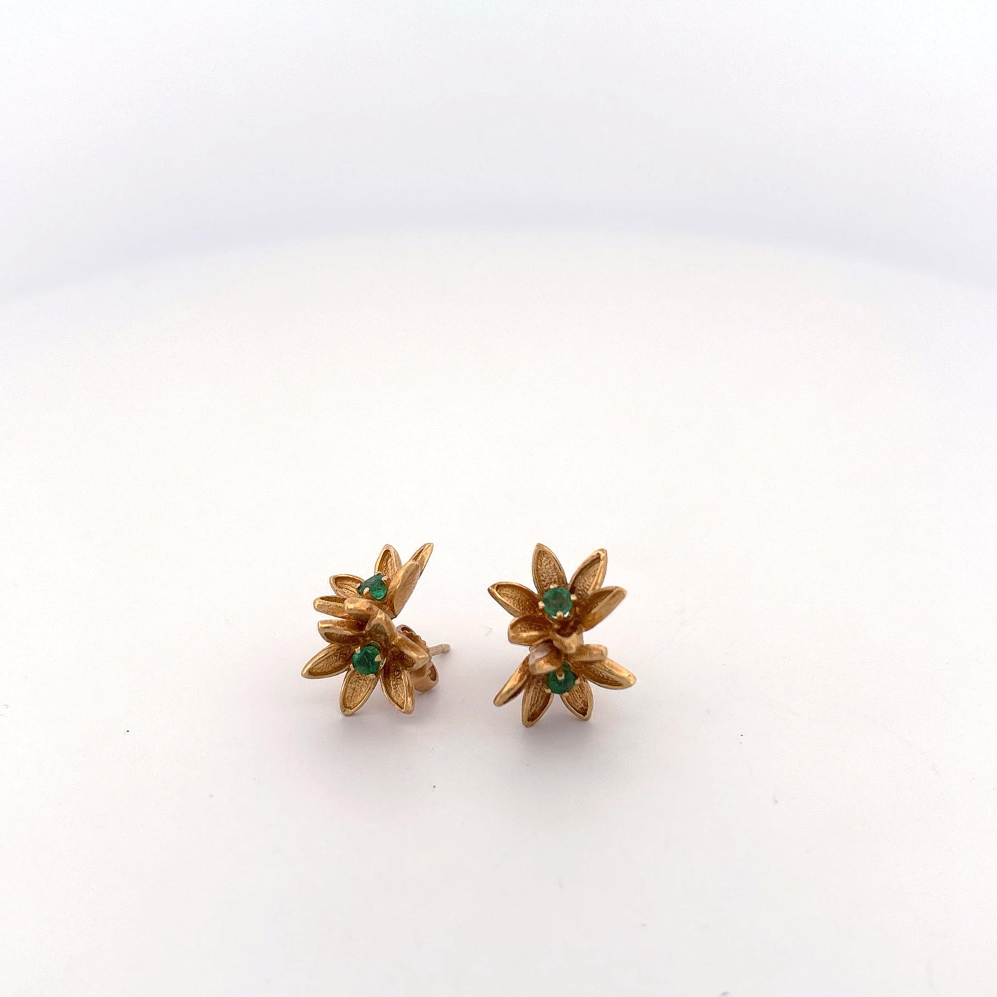 14K Emerald Flower Earring Studs