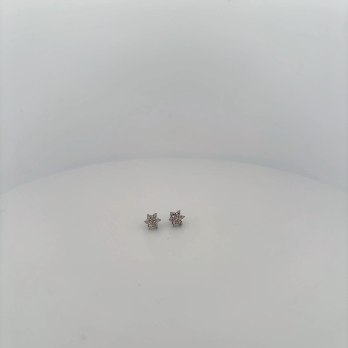 14K White Gold Flower Cluster Diamond Stud Earrings