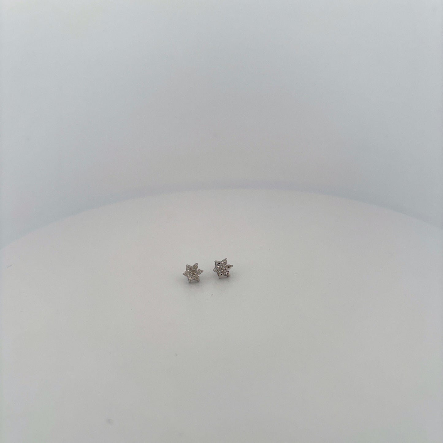 14K White Gold Flower Cluster Diamond Stud Earrings