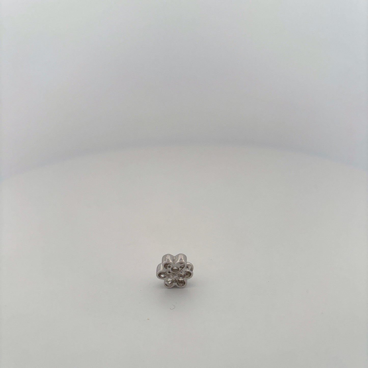 14K White Gold Diamond Flower Pendant Bezel Set
