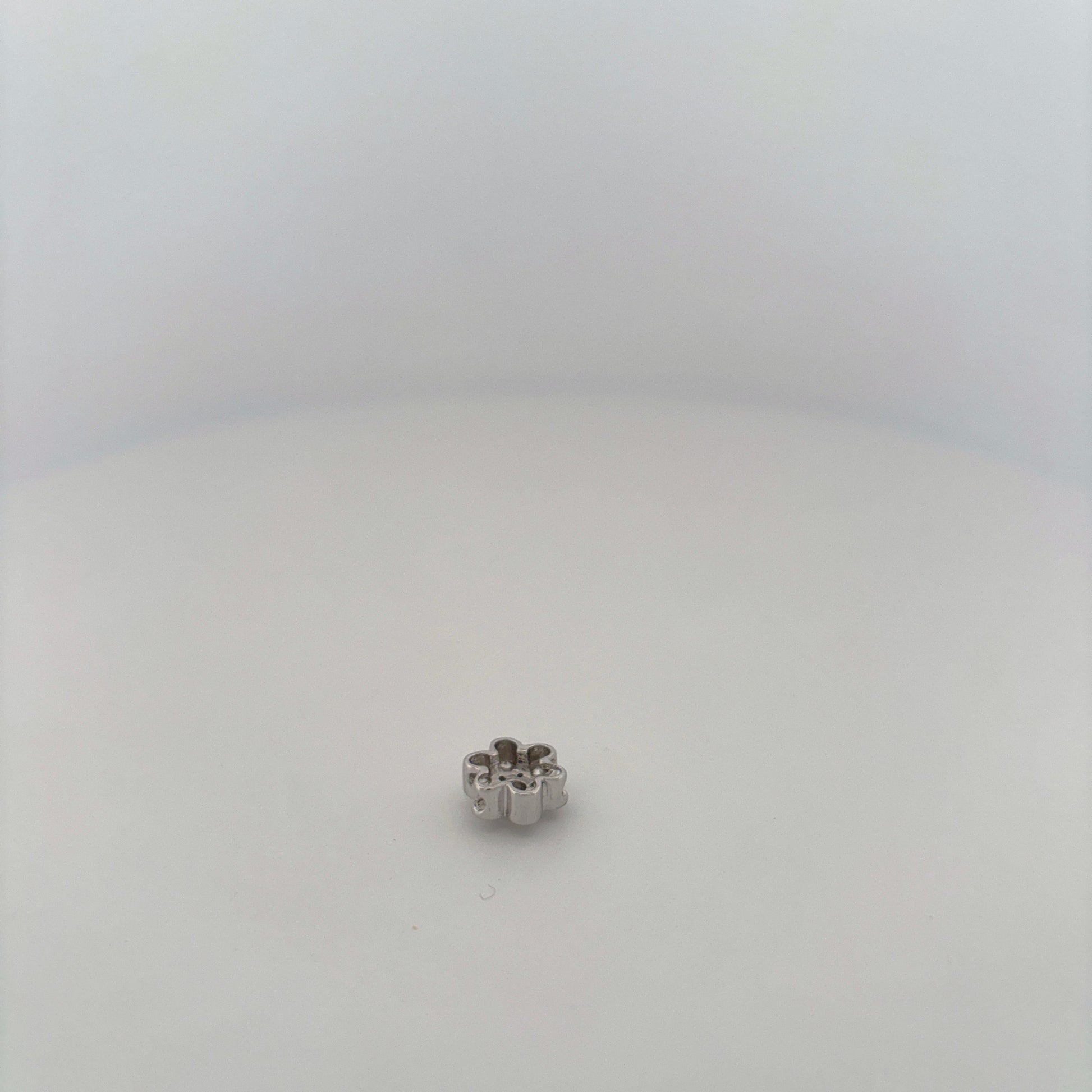 14K White Gold Diamond Flower Pendant Bezel Set